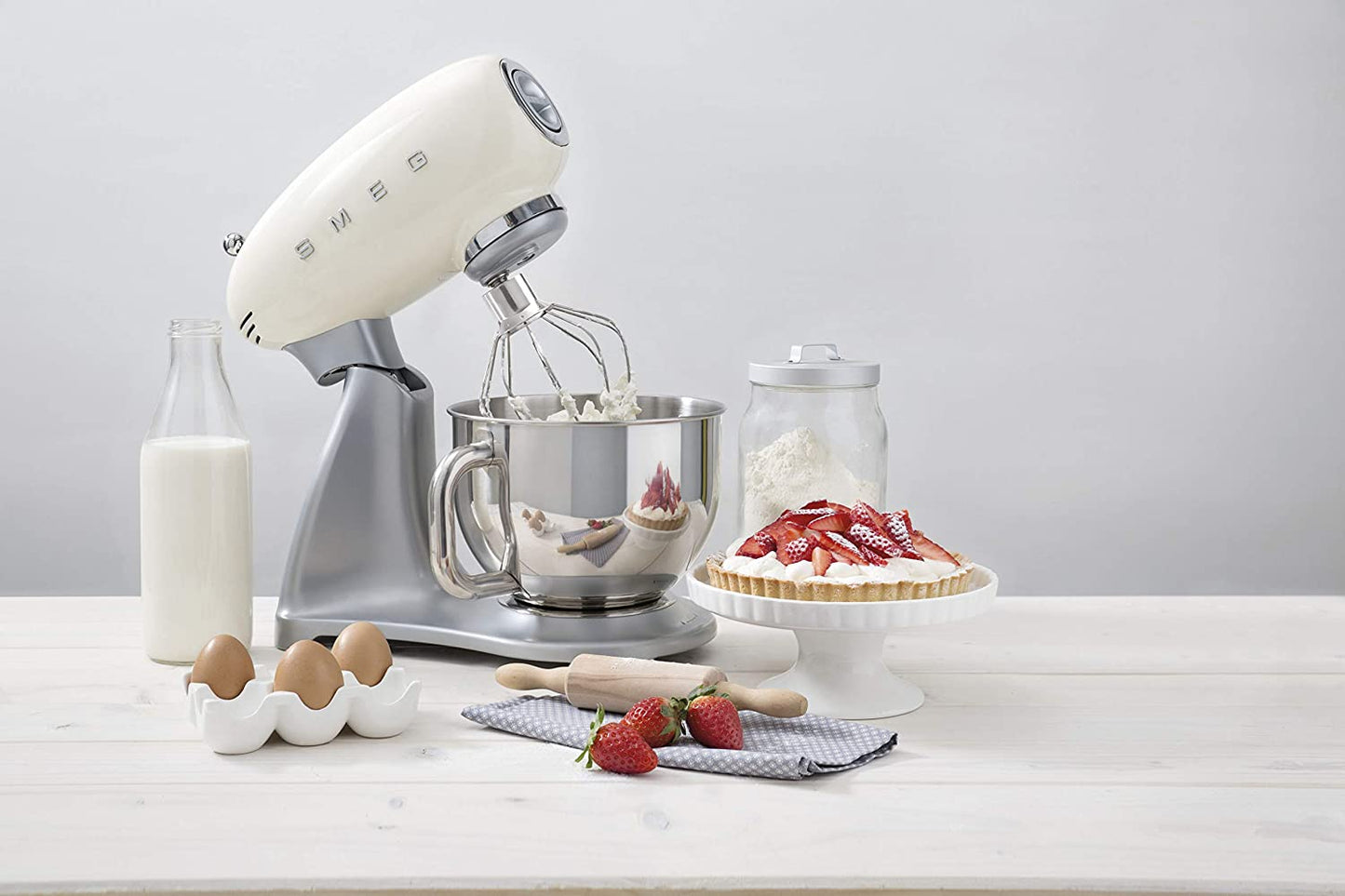 "Retro Style" Stand Mixer