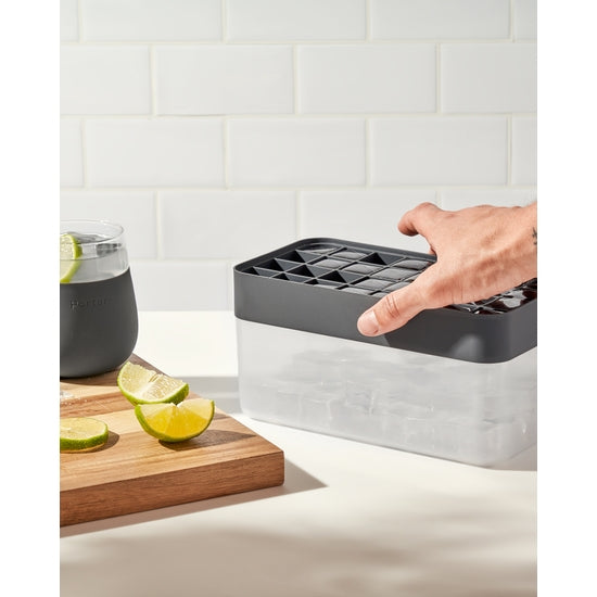 Peak Ice Tray Bucket